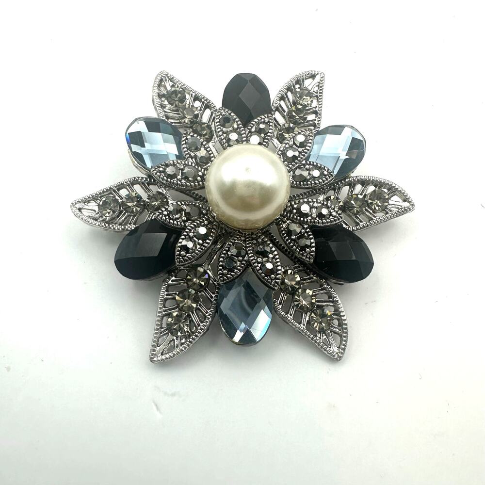 Premier Designs Pearl's Night Out Rhodium Crystal Flower Pin Brooch Pendant